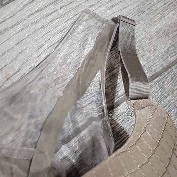 Amorarma 44DD Taupe underwire bra - Picture 6 of 13